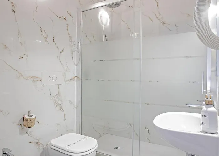 Konukevi Domus Palatina 4*